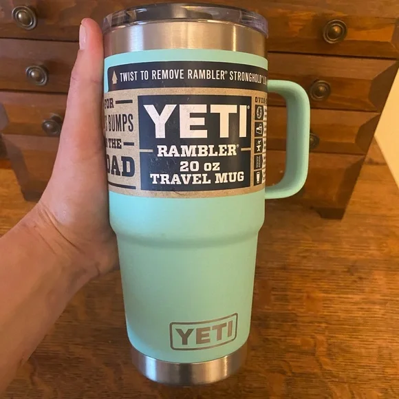 NWT YETI Rambler 20 oz Mug in Seafoam - Picture 9 of 11